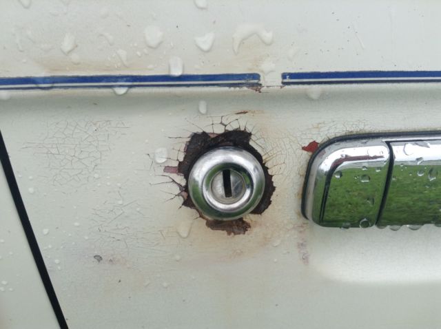 1987 White Mazda 323