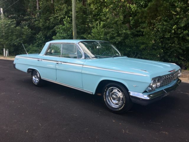 1962 Twilight Turquoise Chevrolet Impala Sedan