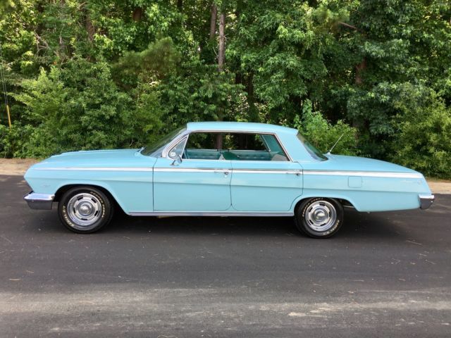 1962 Twilight Turquoise Chevrolet Impala Sedan