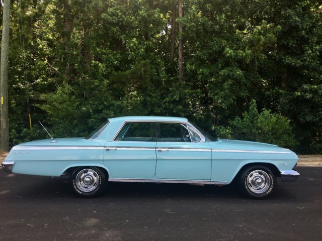 1962 Twilight Turquoise Chevrolet Impala Sedan