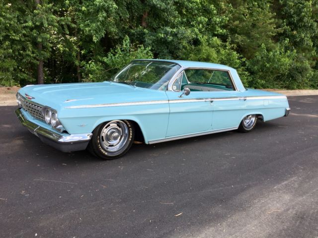 1962 Twilight Turquoise Chevrolet Impala Sedan