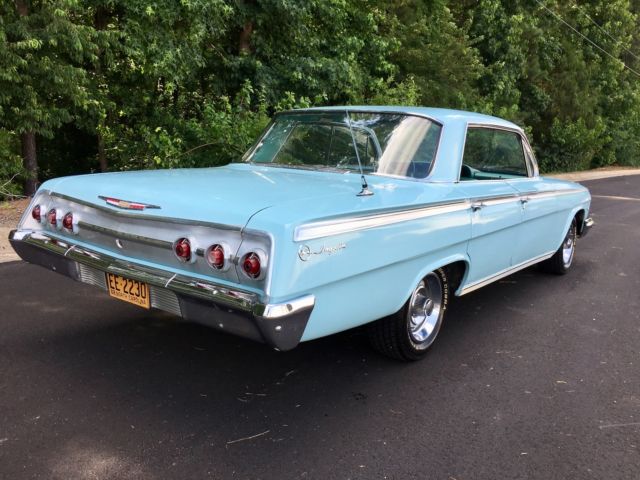 1962 Twilight Turquoise Chevrolet Impala Sedan