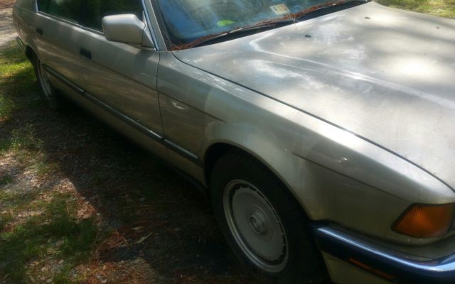 1988 Gold BMW 7-Series Sedan
