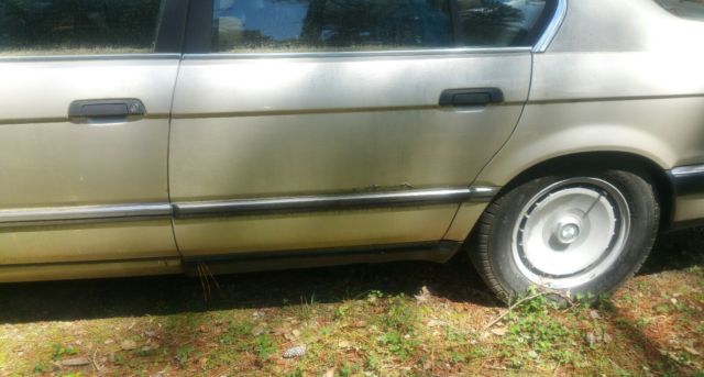 1988 Gold BMW 7-Series Sedan