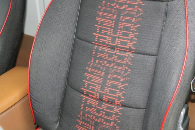 1988 White Chevrolet S-10 Extended Cab Pickup