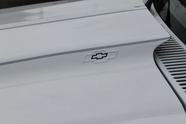 1988 White Chevrolet S-10 Extended Cab Pickup