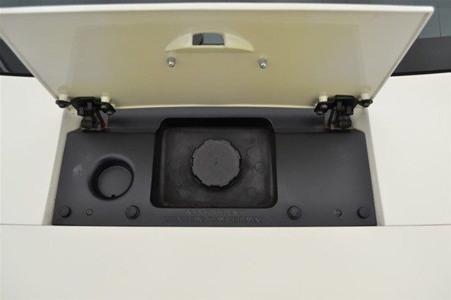 1988 Code 40U White Chevrolet Corvette Hatchback