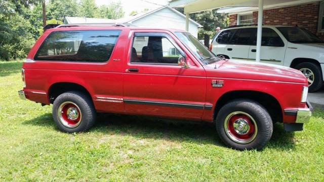 1988 Burgundy GMC S-15  JIMMY 2  DOOR