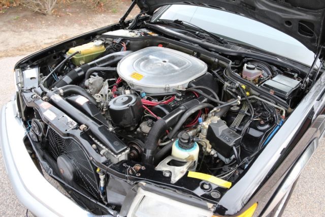 1988 Black Mercedes-Benz 500-Series Coupe