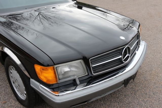 1988 Black Mercedes-Benz 500-Series Coupe
