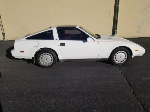 1988 White Nissan 300ZX