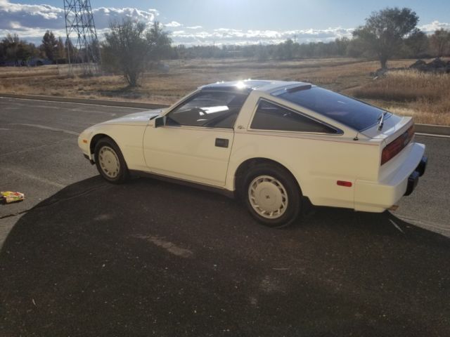 1988 White Nissan 300ZX