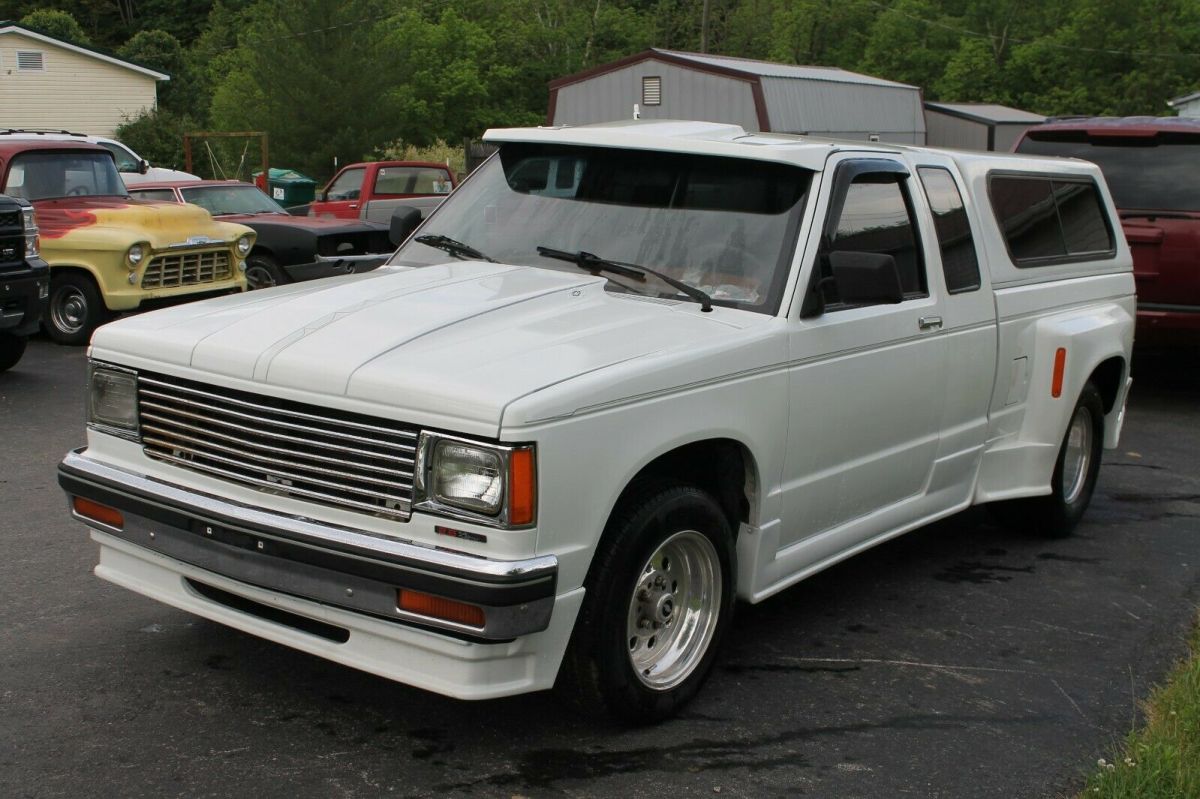 1988 Chevrolet S-10 Cab & Chassis