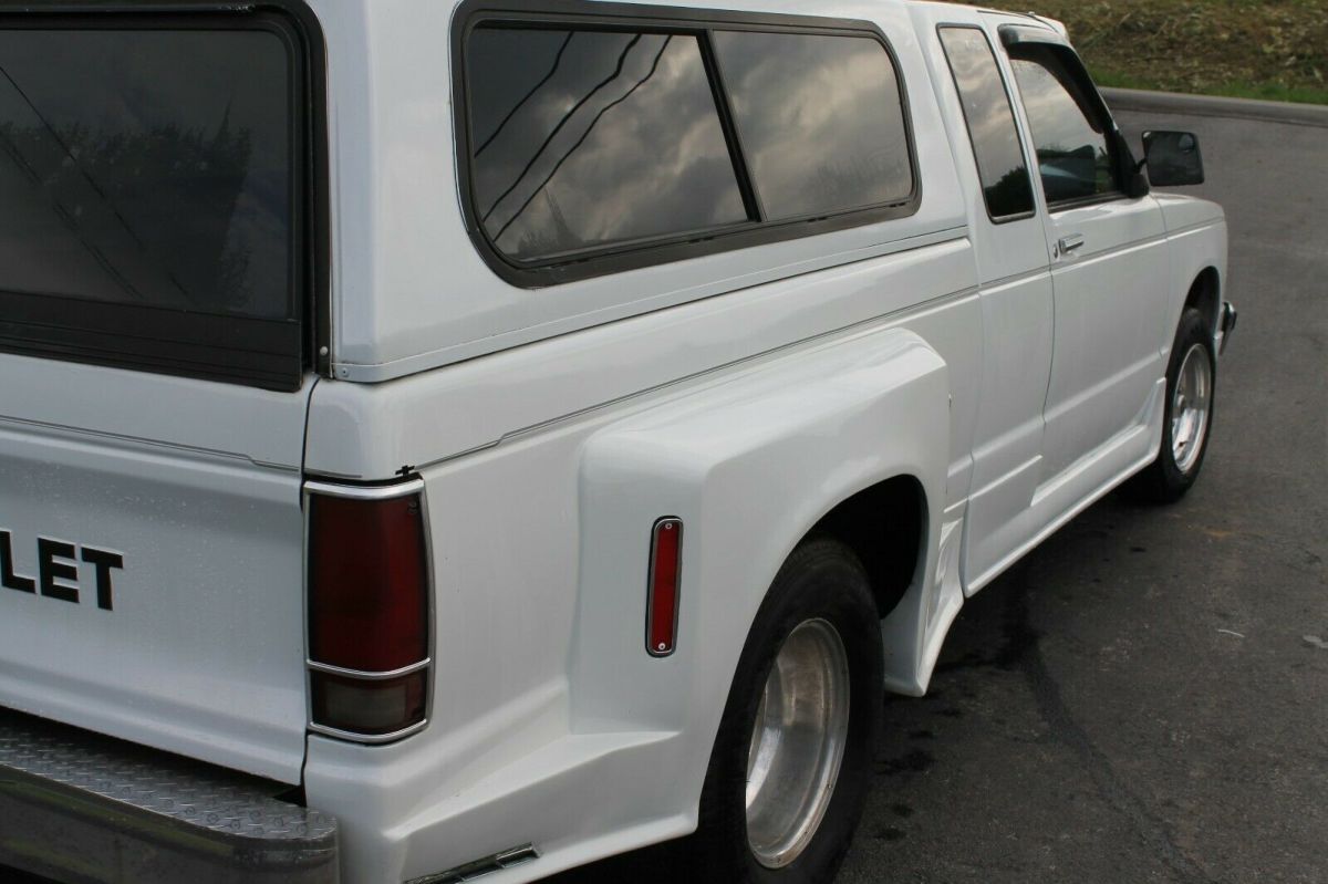 1988 Chevrolet S-10 Cab & Chassis
