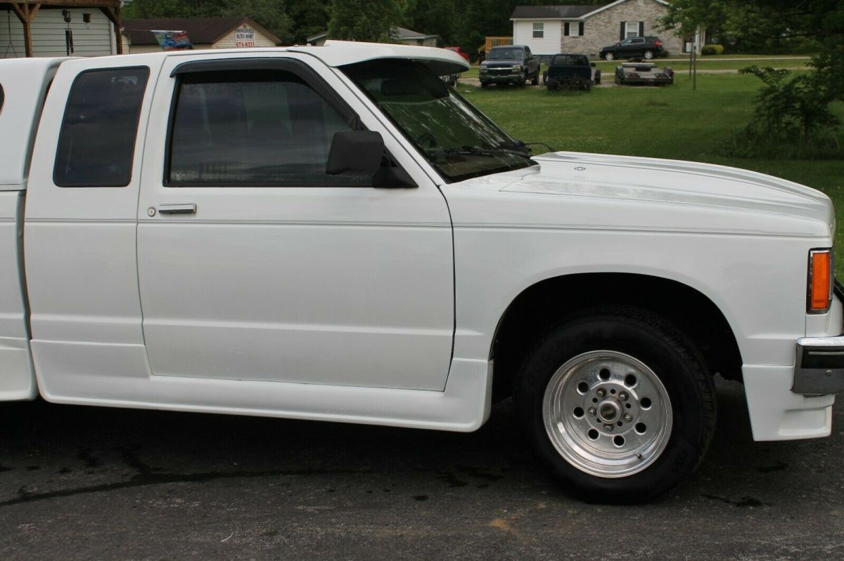 1988 Chevrolet S-10 Cab & Chassis