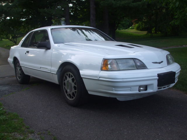 1988 White Ford Thunderbird Coupe