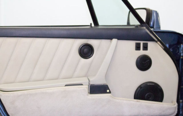 1989 BALTIC BLUE METALLIC Porsche 911 Coupe