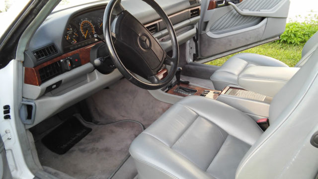 1989 WHITE Mercedes-Benz 500-Series COUPE