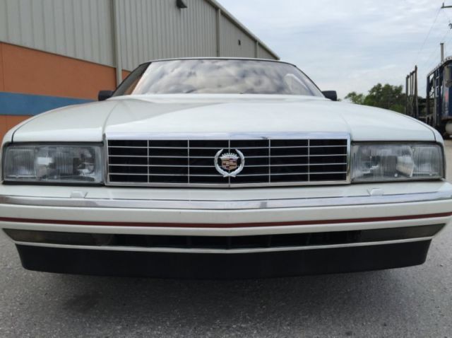 1989 White Cadillac Allante Convertible