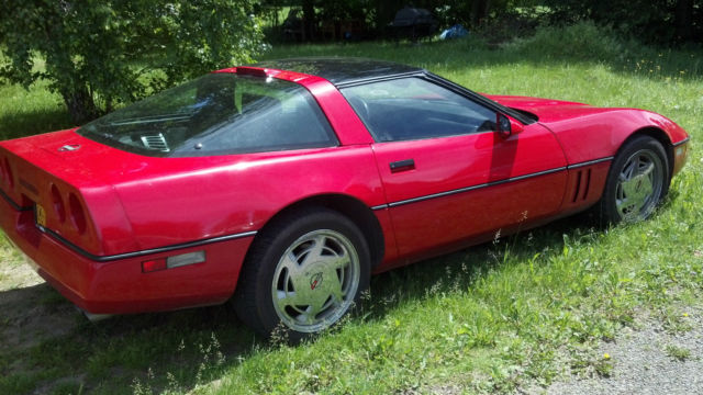 1989 Red Chevrolet Corvette Coupe