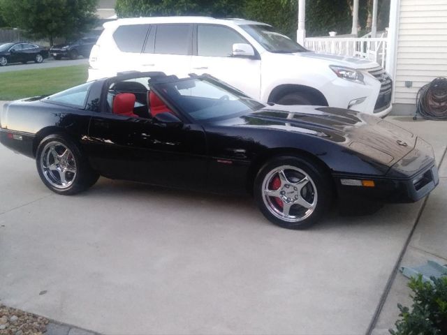 1989 Red Chevrolet Corvette Hatchback
