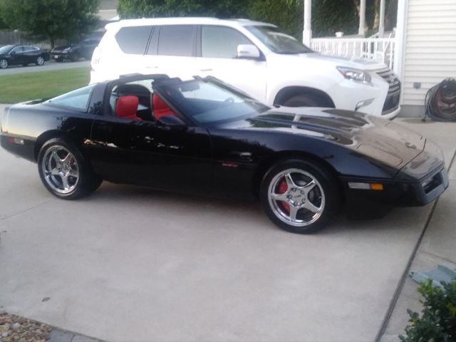 1989 Red Chevrolet Corvette Hatchback