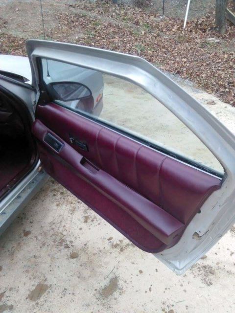 1989 Silver Dodge Daytona Coupe