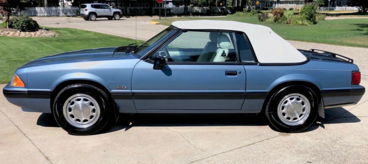 1989 Ford Mustang Convertible
