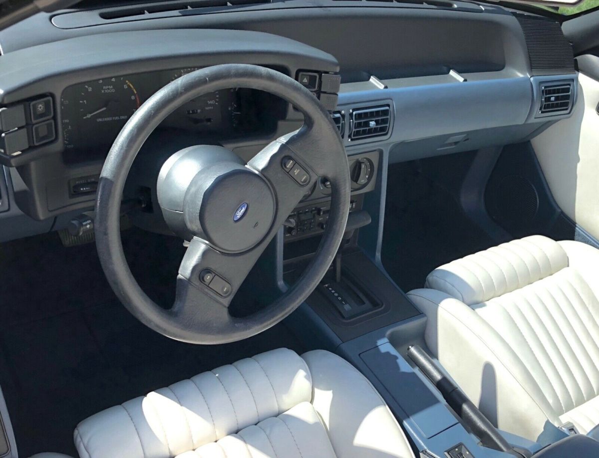 1989 Ford Mustang Convertible