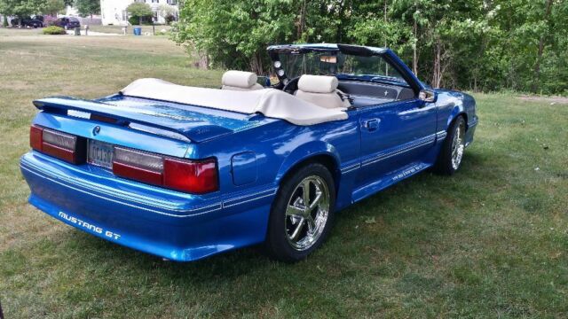 1989 Ford Mustang Convertible
