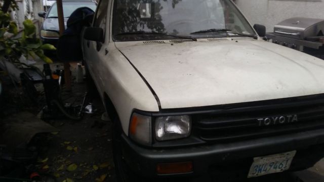 1989 White Toyota Other Cab & Chassis