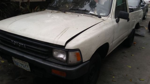 1989 White Toyota Other Cab & Chassis