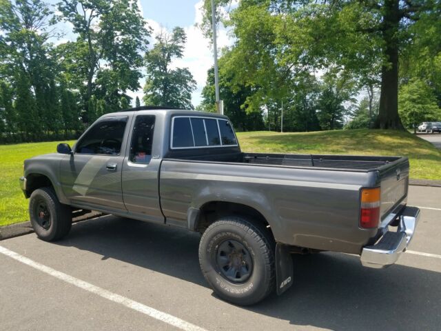 1989 Gray Toyota Pickup Extended Cab Pickup