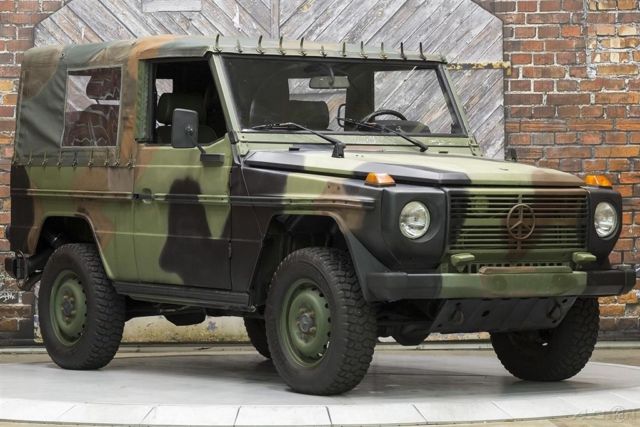 1990 Green Mercedes-Benz G-Class SUV