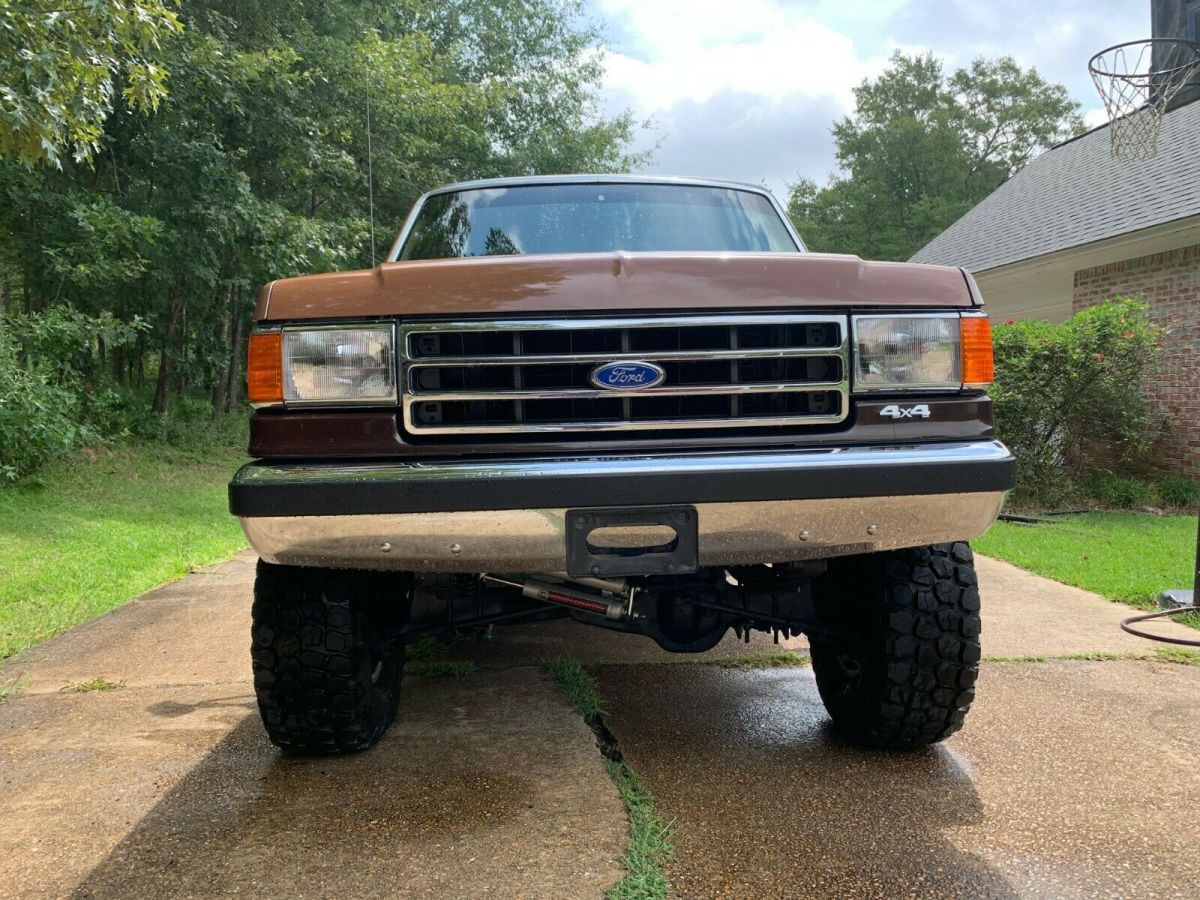 1990 Ford F-250 Standard Cab Pickup