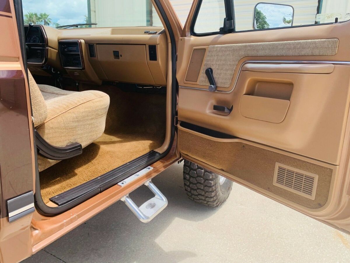 1990 Ford F-250 Standard Cab Pickup