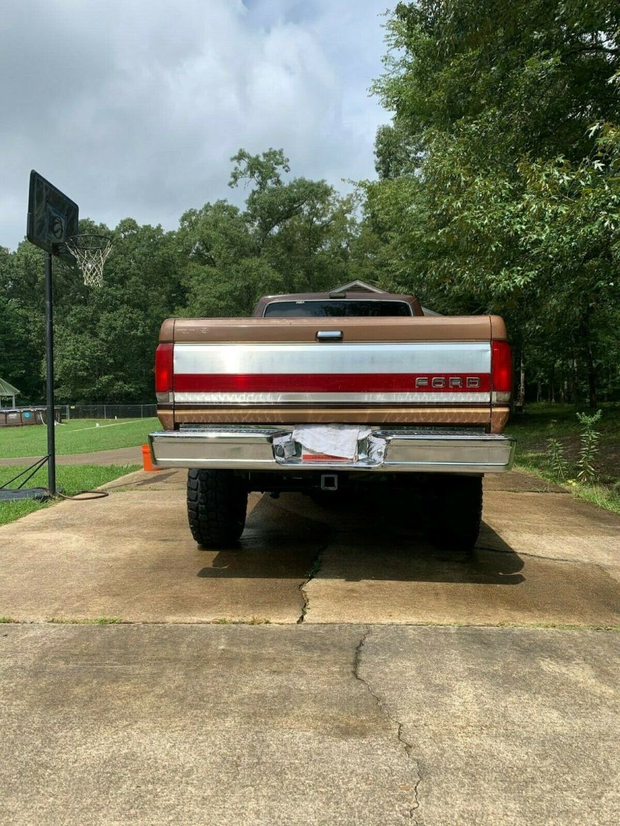 1990 Ford F-250 Standard Cab Pickup