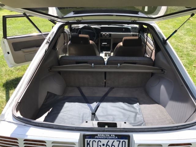1990 White Ford Mustang