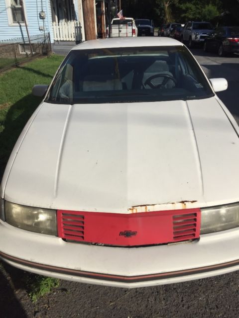 1990 White Chevrolet Lumina