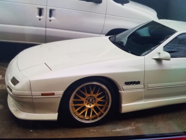 1990 White Mazda RX-7 Coupe