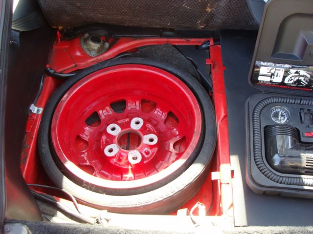 1990 Red Porsche 928 Coupe