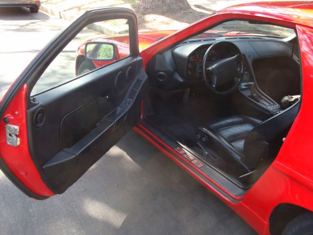 1990 Red Porsche 928 Coupe