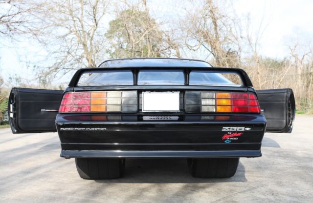1991 Black Chevrolet Camaro Coupe