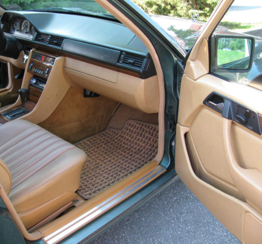 1991 Green Mercedes-Benz E-Class Wagon