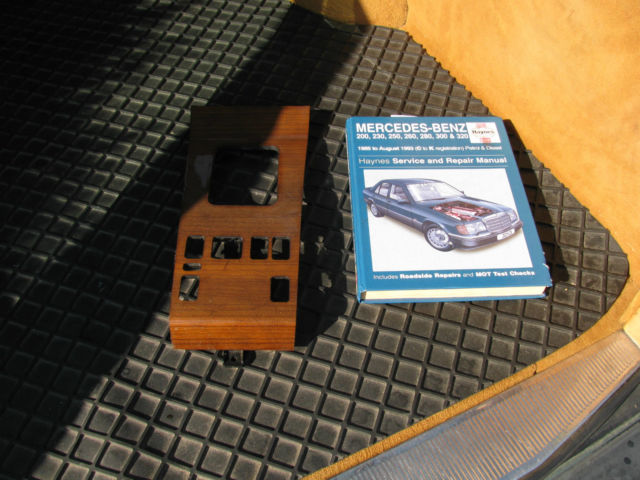 1991 Green Mercedes-Benz E-Class Wagon