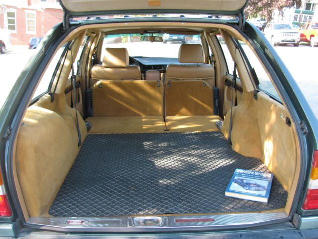 1991 Green Mercedes-Benz E-Class Wagon