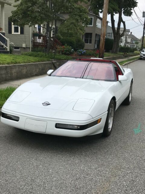 1991 White Chevrolet Corvette Coupe