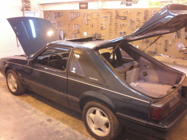 1991 Green Ford Mustang