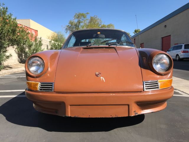 1970 Brown Porsche 911 Coupe