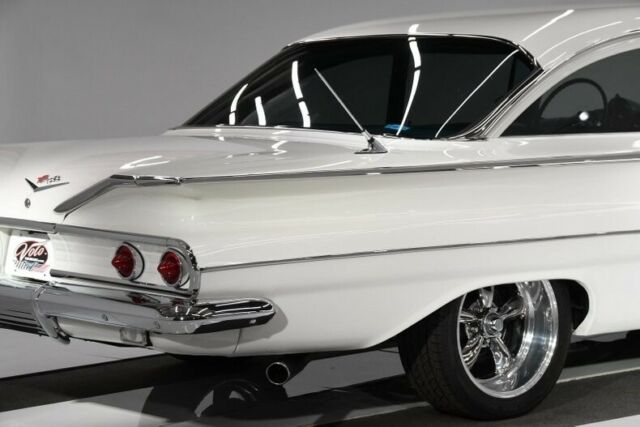 1960 White Chevrolet Bel Air/150/210 Coupe